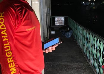 Adolescente morre afogado enquanto nadava na orla do Educandos