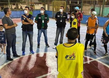 Para fomentar o esporte e lazer, FAAR visita áreas esportivas nas comunidades de Manaus