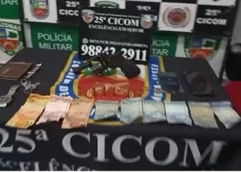 Na zona leste, Polícia Militar detém dois com arma de fogo em motocicleta