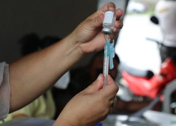 Amazonas já aplicou 4.291.543 doses de vacina contra Covid-19 até este domingo (17/10)