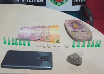 Na zona norte, PMAM detém dois homens e apreende cocaína e oxi