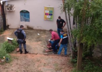 Detento do regime semiaberto é assassinado enquanto esperava rota do trabalho em Manaus