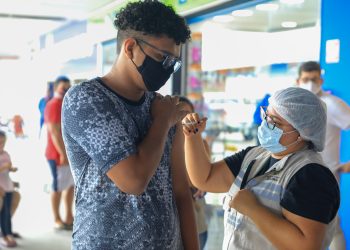 Amazonas atualizou para 5.673.099 doses aplicadas de vacina contra Covid-19 até esta segunda-feira (17/01)