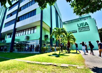 Provas do Vestibular e SIS da UEA 2021, acesso 2022, iniciam neste domingo (13/02)