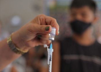 Amazonas já aplicou 6.729.577 doses de vacina contra Covid-19 até este domingo (03/04)