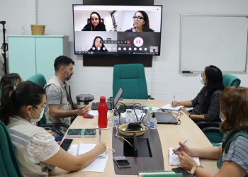 FVS-RCP realiza reunião de orientação técnica para farmácias e drogarias para notificação de resultados de Covid-19 no Amazonas