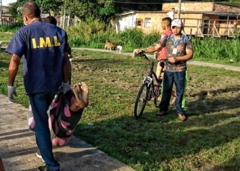 Travesti é assassinada à tiros ao sair de casa durante a madrugada em Manaus