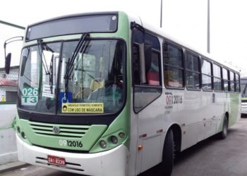 Passageiros vivem momentos de pânico durante assalto a ônibus em Manaus