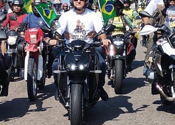 “Bolsonaro vai participar de ‘motociata’ em Manaus”, anuncia Menezes