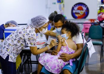 Mais de 900 crianças de 3 e 4 anos de idade já receberam a vacina contra a Covid-19 em Manaus