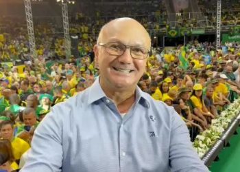 Menezes representa AM em convenção de Jair Bolsonaro. Presidente destacou nome do seu pré-candidato ao Senado no Maracanãzinho