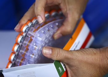 Saúde recomenda vacinação de crianças de 3 a 5 anos com CoronaVac
