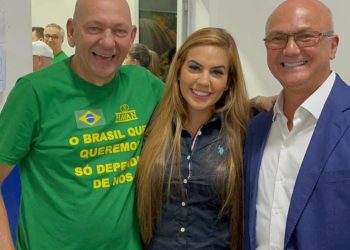 Luciano Hang faz campanha para coronel Menezes
