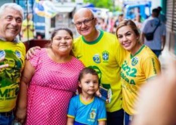 Coronel Menezes recebe apoio dos moradores do bairro Educandos