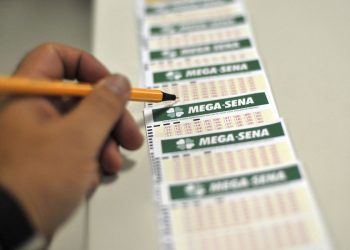 Ninguém acerta as 6 dezenas e Mega-Sena acumula novamente
