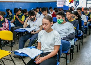 Alunos da Prefeitura de Manaus participam da última Avaliação de Desempenho do Estudante do ano