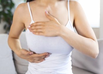 Outubro Rosa alerta as mulheres sobre a importância de detectar precocemente o câncer de mama e colo de útero