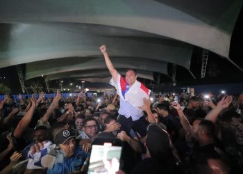 Povo deu recado firme sobre o que quer para os próximos quatro anos, diz Wilson em comício com 10 mil apoiadores