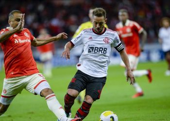 Brasileiro: com time titular, Flamengo encara vice-líder Internacional