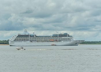 Governo do Amazonas realiza receptivo do primeiro navio da temporada de cruzeiros 2022/2023
