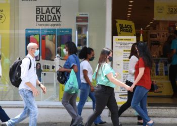 Cartilha alerta consumidores para promoções na Black Friday