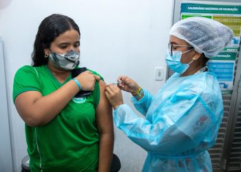 Dez unidades da Prefeitura de Manaus garantem a vacinação contra a Covid-19 neste sábado, 10/12