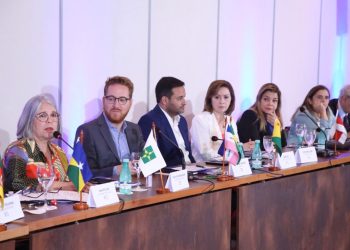 Secretária de Educação do Amazonas é eleita representante da Região Norte na nova mesa diretora do Consed