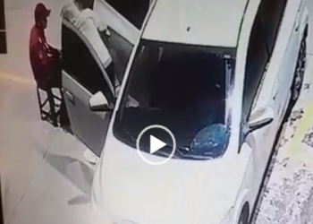Bandidos armados rendem frentista e assaltam posto de gasolina em Manaus