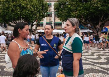 Carnaval na Floresta: Sejusc orienta foliões sobre direitos e deveres durante bandas da Bica e Difusora