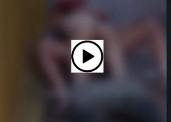 Casal é flagrado transando na calçada e a mulher gemia mais que ‘cabritinha’ desmamada