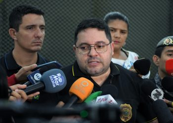 PC-AM prende estelionatário com R$ 5 mil em notas falsas, em Manaus