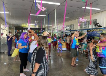SES-AM realiza ação terapêutica e cultural de carnaval para usuários e população no CAPS Silvério Tundis