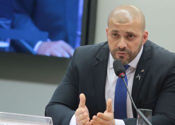 Moraes mantém prisão do ex-deputado Daniel Silveira