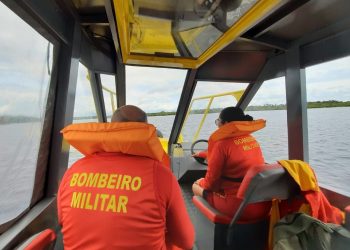 Defesa Civil do Amazonas capacita agentes para pilotar lanchas e fortalecer ações de resposta a emergências