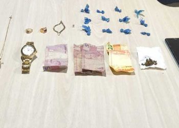 Em ações distintas, PMAM detém dois por tráfico de drogas