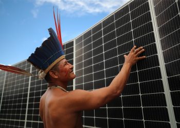Comunidades indígenas e ribeirinhas comemoram recebimento de kits de placas solares para alavancar turismo