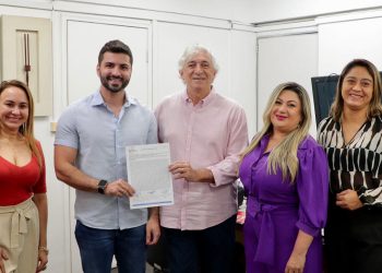 Suhab e Implurb assinam o Habite-se total do Conjunto Viver Melhor 3