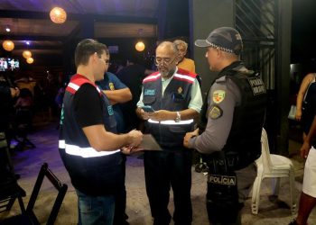 CIF: Um estabelecimento foi interditado, cinco autuados e 43 condutores de veículos autuados ou notificados entre a noite de sábado e madrugada deste domingo