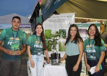 Pesquisa sobre manejo e boas práticas de cultivo de citros no Amazonas é apresentada na ação “Fapeam na Feira”
