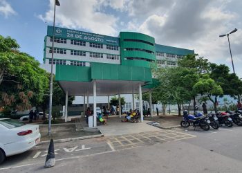 Governo do Amazonas mantém serviços essenciais e vai reagendar atendimentos nos PACs e Detran, devido ao apagão nacional