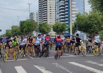 Primeira edição do ‘Pedala Psico Day’ reuniu mais de 100 pessoas na Ponta Negra