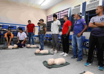 Secretaria de Educação capacita cerca de 480 profissionais em atendimento de primeiros socorros
