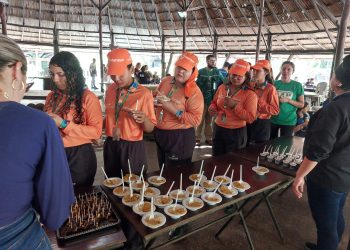 Programa de Combate ao Desperdício de Alimentos distribui iguarias no Dia Mundial pela Limpeza da Água