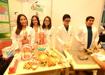 UEA destaca relações internacionais e projetos de acesso e cidadania na Feira Norte do Estudante 2023