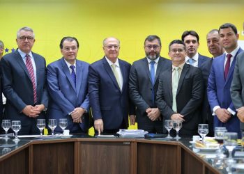 Wilson Lima e bancada do AM pressionam governo Lula a pavimentar a BR-319
