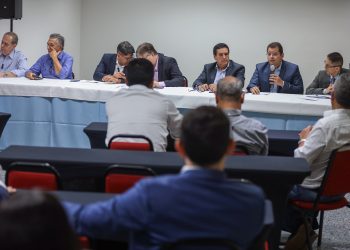 Sedurb participa de reunião com empresários da construção civil sobre política pública para habitação