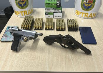 PMAM prende dupla com armas e mais de 200 munições em Manaus
