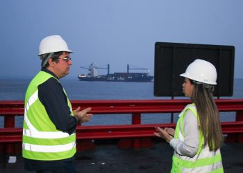 Navios de carga para abastecer indústria e comércio chegam a Manaus