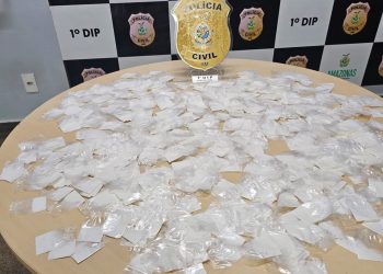PC-AM prende homem com 1,5 trouxinhas de cocaína, no bairro Petrópolis