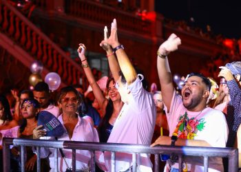 Réveillon do Largo dá boas vindas a 2024 em noite histórica com 28 mil pessoas